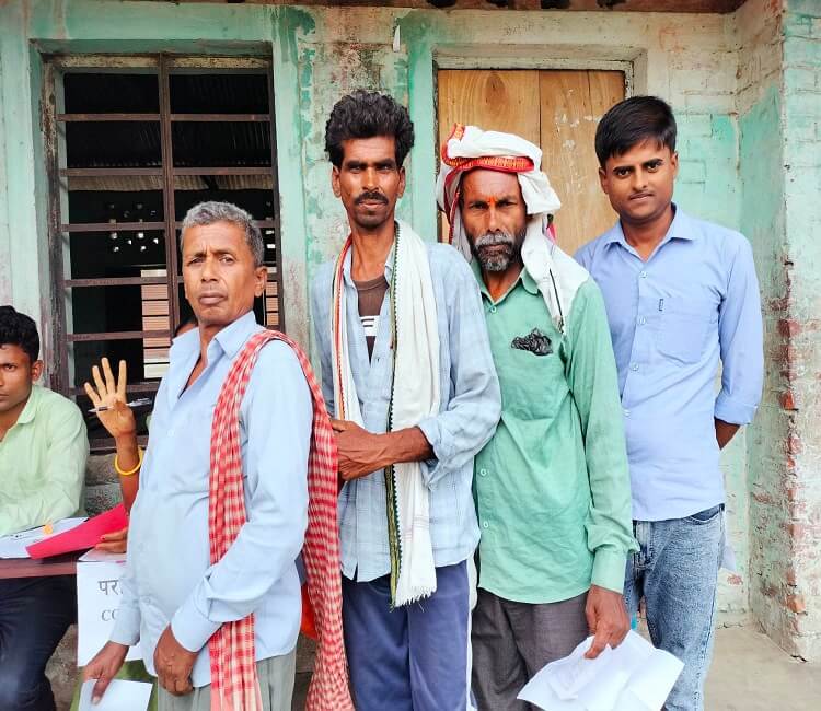 साना व्यवसायको लागि सामग्री  बितरण कार्यक्रम